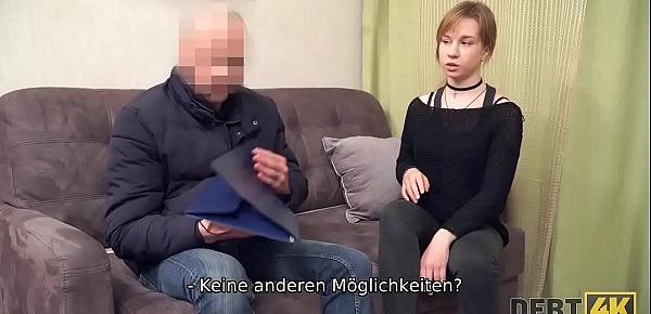 DEBT4k. Chick liebt Apple-Geräte so sehr, hat aber kein Geld zu bezahlen
